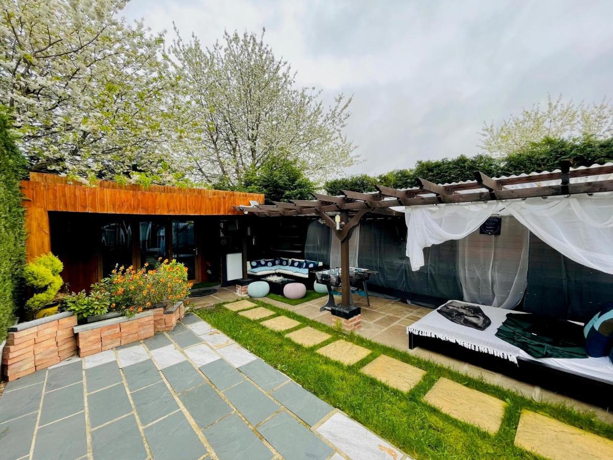 Tropical Style House Near Newcastle City Centre Exterior photo